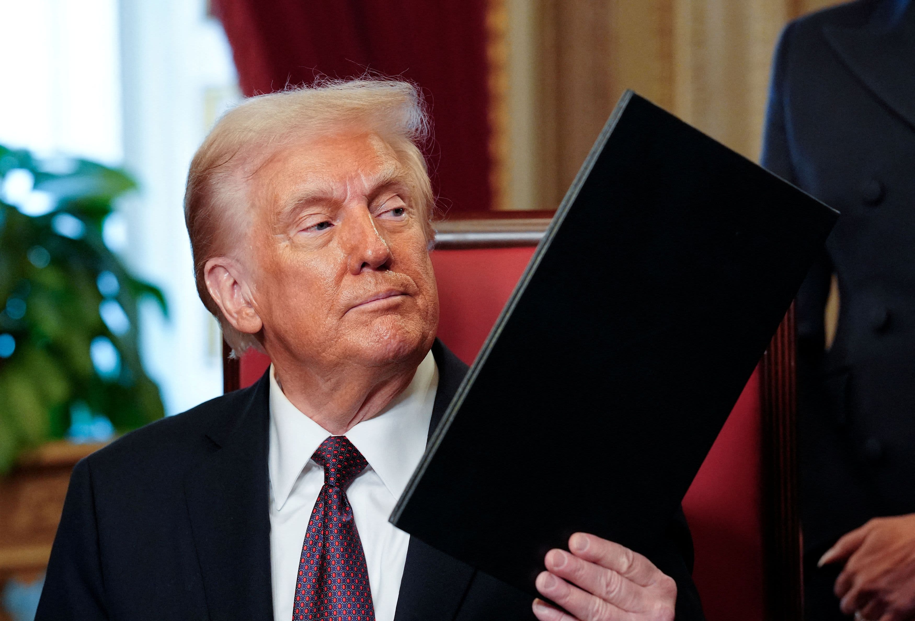 Trump, Nước Mỹ và Đức Giáo Hoàng - Góc Nhìn Quốc Tịch Và Thế Giới Ổn Định Hay Xáo Trộn?